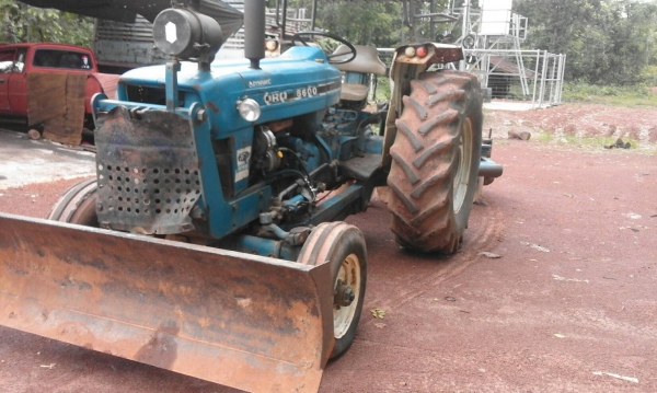 ขายด่วน รถไถ FROD 77 T1 สภาพพร้อมใช้งาน เครื่องเกียร์ดี ปั้มดี ยางพร้อมใช้งาน อุปกรณ์ดันหน้า ผาน7  เอกสารเล่มทะเบียน