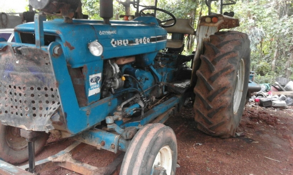 ขายด่วน รถไถ FROD 77 T1 สภาพพร้อมใช้งาน เครื่องเกียร์ดี ปั้มดี ยางพร้อมใช้งาน อุปกรณ์ดันหน้า ผาน7  เอกสารเล่มทะเบียน