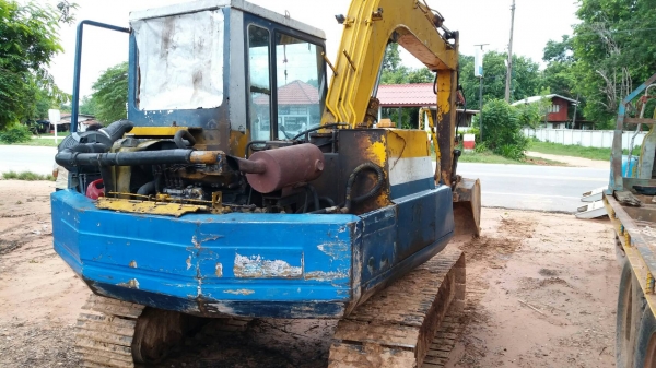 ขายด่วน KOMATSU PC60-5 .สภาพพร้อมใช้งาน เครื่องปั้มดี รถทำงานดีไม่โหลด โซ่ช่วงล่าง สวย เอกสารสัญญาซื้อขาย