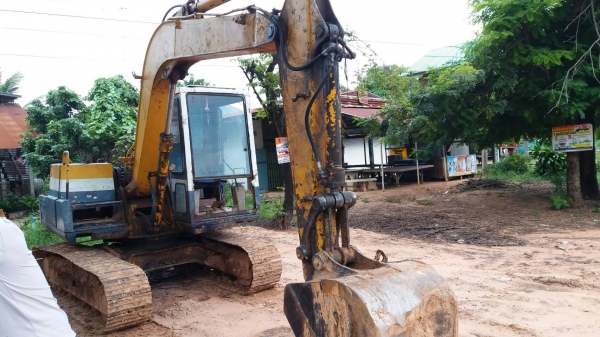 ขายด่วน KOMATSU PC60-5 .สภาพพร้อมใช้งาน เครื่องปั้มดี รถทำงานดีไม่โหลด โซ่ช่วงล่าง สวย เอกสารสัญญาซื้อขาย
