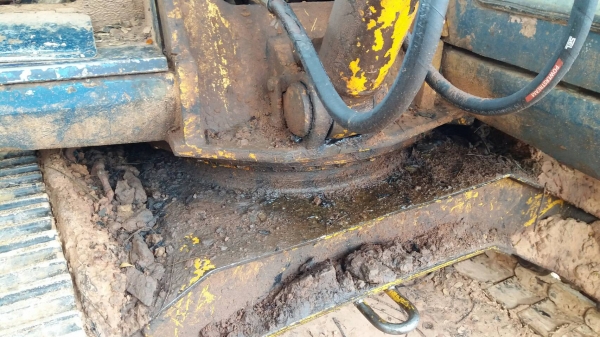 ขายด่วน KOMATSU PC60-5 .สภาพพร้อมใช้งาน เครื่องปั้มดี รถทำงานดีไม่โหลด โซ่ช่วงล่าง สวย เอกสารสัญญาซื้อขาย