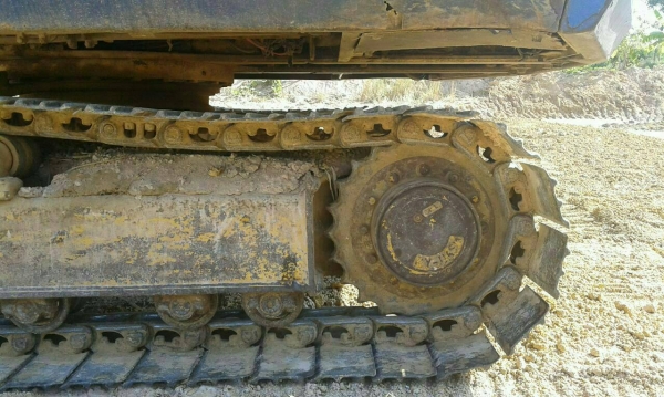 ขายด่วน KOMATSU PC60-5 .สภาพพร้อมใช้งาน เครื่องปั้มดี รถทำงานดีไม่โหลด โซ่ช่วงล่าง สวย เอกสารสัญญาซื้อขาย