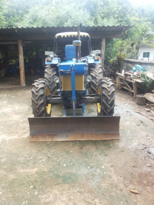 รถแทรกเตอร์