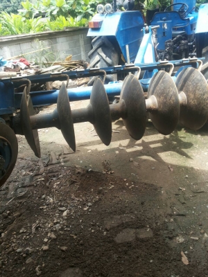 รถแทรกเตอร์