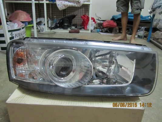 ไฟใหญ่หน้าchaverolet captiva รุ่นโปรเจ็คเตอร์ สภาพสวย