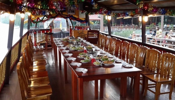 ขายเรือไม้ขนาดใหญ่