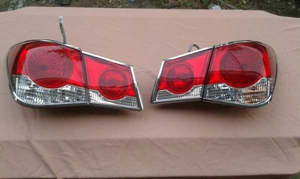 ไฟท้ายครูสทั้งชุด สภาพสวยมาก มือ2