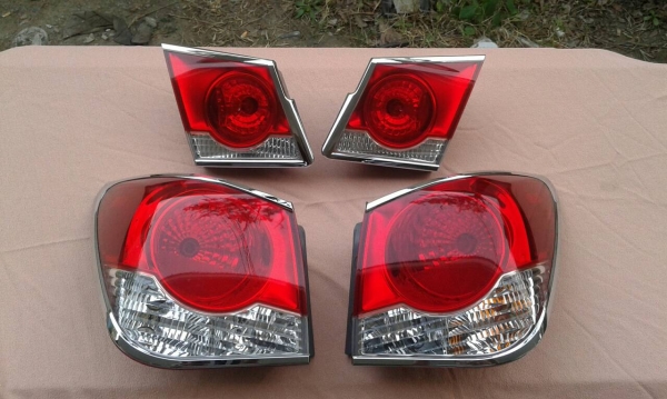 ไฟท้ายครูสทั้งชุด สภาพสวยมาก มือ2