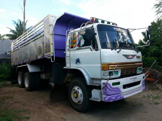 ขายรถ10ล้อ ดั้ม2เพลา FM227 เครื่อง220แรง EM100 พาวเวอร์ เบรกจิฟฟี่ ภายในสวย ยางดี สภาพพร้อมใช้งาน เอกสารพร้อมโอน ราคา780,000 สนใจโทร 090-8588220คุณนะ 093-3258446คุณบิว หรือเข้าดูสินค้าอื่นๆได้ที่ www.narong2truck.com หรือ www.truck.in.th/498 หรือเพจFacebo