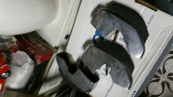 ขายหงอนกันชนหลัง bmw 2002 1602 ตรงรุ่น
ของมาจาก USA มี 3คู่ กับ อีก 1อัน

คู่ละ 6000 บาท

0834301397
Line: surawat.hant