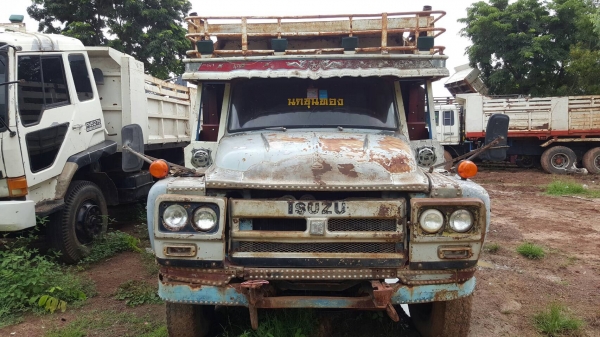 ขาย 10 ล้อ หัวยาว 2 เพลาดั้ม ช่วงล่างใหญ่จัมโบ้ เครื่อง EH700 168 แรงม้า คัสซีสวย คานหน้าใหญ่ สโลว์อินเตอร์ พวงมาลัยพาวเวอร์ ทะเบียนพร้อมโอนครับ