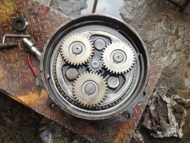 มอเตอร์เดิน PC60-5 PC60-6 ของถอดนอกสภาพสวยมีรับประกัน มอเตอร์เดิน PC60-5 PC60-6 ของถอดนอกสภาพสวยมีรับประกัน