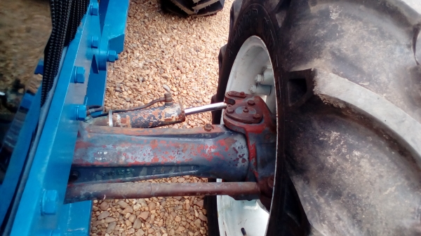 ขายรถไถFORDรุ่น6640คานหน้า NEWHOLLAND  พร้อมเอกสารอินวอย
