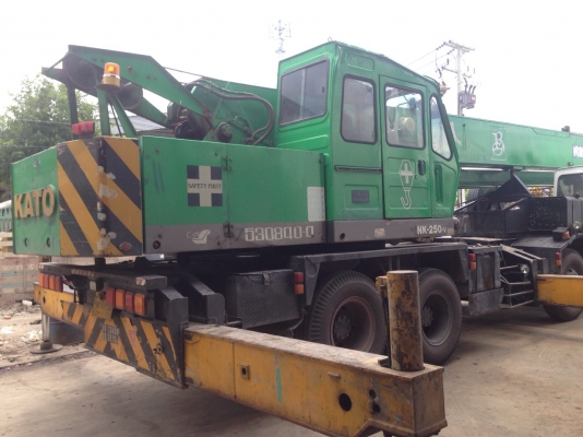 ขายรถเครน25 ตัน 12 ล้อ คาโต้