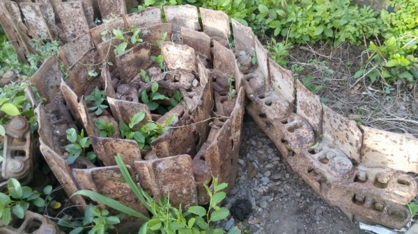 ขายโซ่รถแทรกเตอร์ D-4-H ตีนไก่ โซ่แท้ เบอร์โก้ บู๊ชนํ้ามัน สภาพสวยลิงค์หนาบู๊ชกลมแผ่นตามสภาพขายไม่แพงครับ