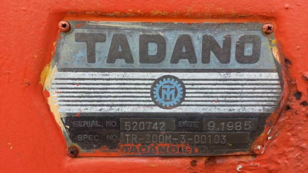 ขายสินนำเข้ารคเครน รถแบคโคร และเครื่องจักรกลหนักอื่นๆ