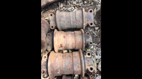 ขายลอนเลอร์ฮิตาชิ Ex-300 ลูกละ2000บาทสภาพสวยพร้อมแน่นทุกลูก