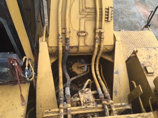 ขายแบคโฮ CATERPILLAR E300 2CF สภาพสวยเต็ม สมบูรณ์มาก สนใจโทร 081-970-1072