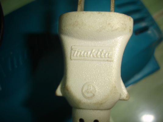 ขายเครื่องขัดเงา MAKITA 9218BL 180mm ( 7") 860W รอบช้า สภาพใหม่ 90\%