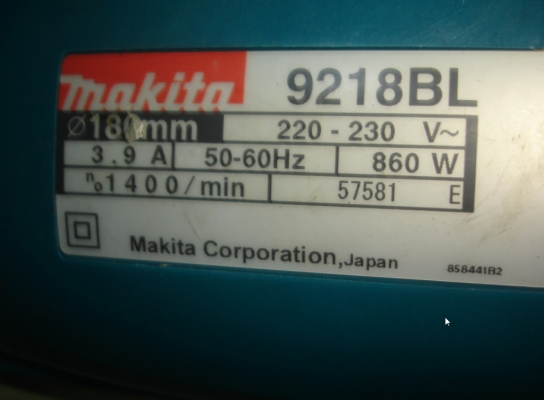 ขายเครื่องขัดเงา MAKITA 9218BL 180mm ( 7") 860W รอบช้า สภาพใหม่ 90\%