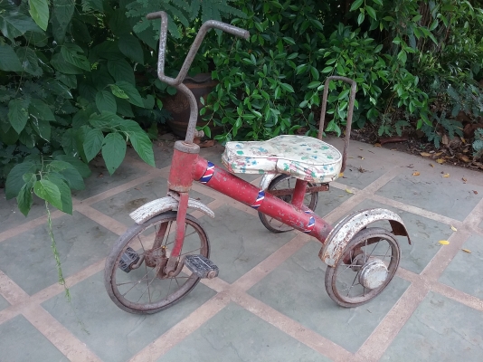 ขายสามล้อเด็ก ของเก่าแนวสะสม แต่งบ้านแต่งร้าน