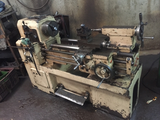 ขายเครื่องกลึงแยม4.5ฟุต3เพลามีเบรคพร้อมใช้ราคาถูกๆครับ
