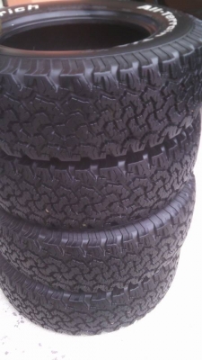 BF 235/70R16 ปี 09 ดอกติดหนวดยางเก่าเก็บ