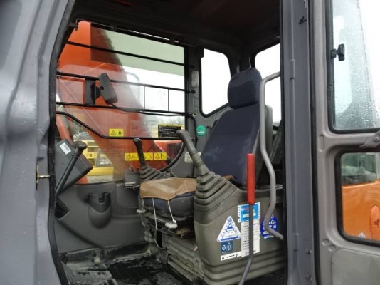 HITACHI รุ่น ZX 120