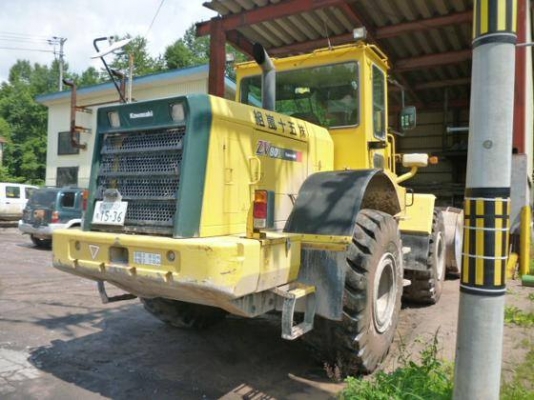 รถตักล้อยาง KLD 80 ZV