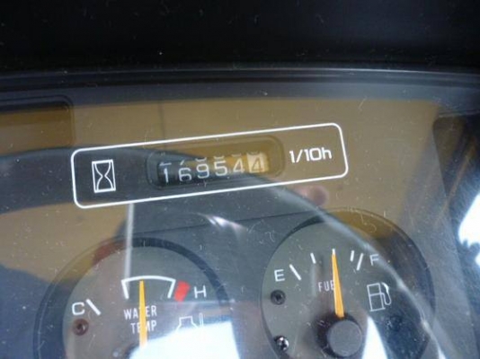 รถตักล้อยาง KLD 80 ZV