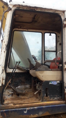 ขายแบ็คโฮ Komatsu pc120-5 เครื่องเดิม ปั๊มเดิม คอนโทรลสั้น ไฟฟ้าตัด จอไฟขึ้น กล่องอยู่ เอกสารซื้อขาย