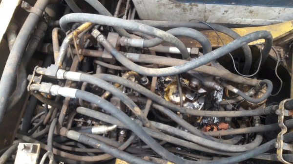 ขายแบ็คโฮ Komatsu pc120-5 เครื่องเดิม ปั๊มเดิม คอนโทรลสั้น ไฟฟ้าตัด จอไฟขึ้น กล่องอยู่ เอกสารซื้อขาย