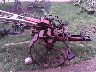 โครงรถไถ โครงรถไถ