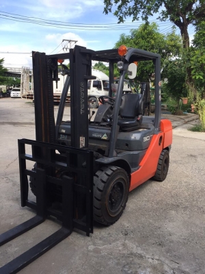 ขายด่วนรถยก 3.0 ตัน เสายกสูง 3.0 เมตร