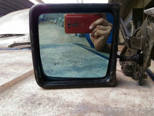 กระจกข้าง เบนซ์W124ปรับไฟฟ้า ข้างซ้าย 500บาท อยู่ดอนเมือง TEL0890671028 IDline0890671028