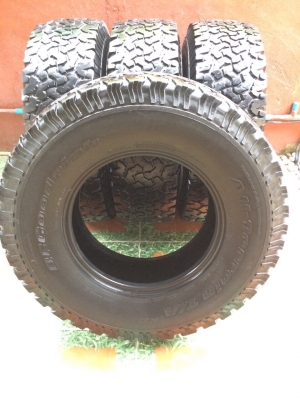 ยาง bf all 265/75/16 ปี 13