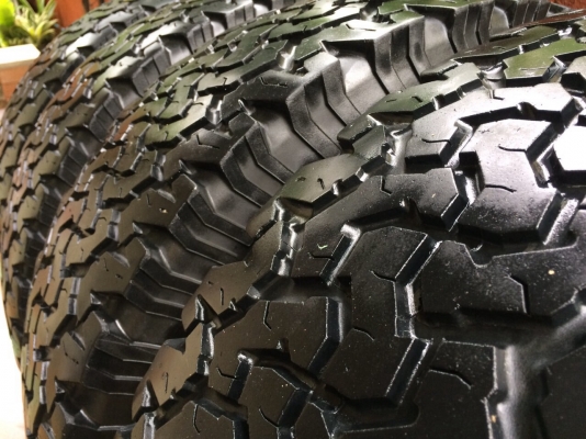 ยาง bf all 265/75/16 ปี 13