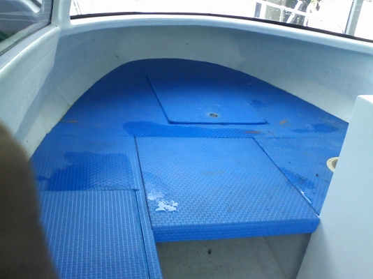 ขายเรือตกปลา18 ฟุต พร้อมเทเลอร์ ไม่มีเครื่องนะครับ