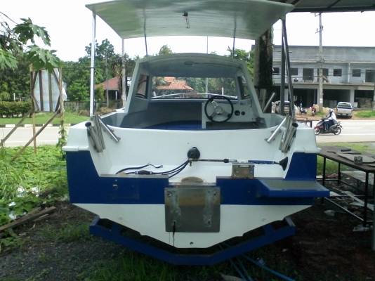 ขายเรือตกปลา18 ฟุต พร้อมเทเลอร์ ไม่มีเครื่องนะครับ