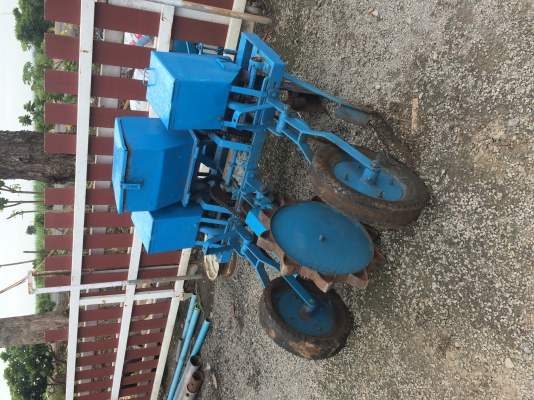 ขายเครื่องหยอดข้าวโพด