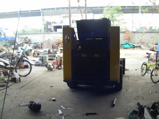 รถตักเอนกประสงค์ GEHL