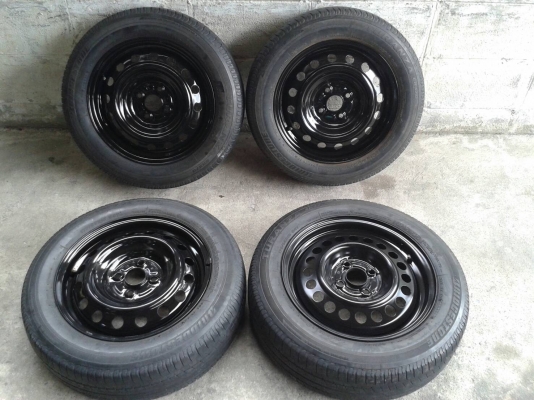 ล้อกะทะ15นิ้ว4รู100 พร้อมยาง สวยๆ 4 ล้อ ราคา 1900 บาท