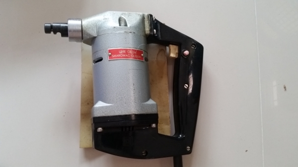 ขายเครื่องตัดแผ่นเหล็ก  ZAKLADY ELEKTRO-MASZYNOWE