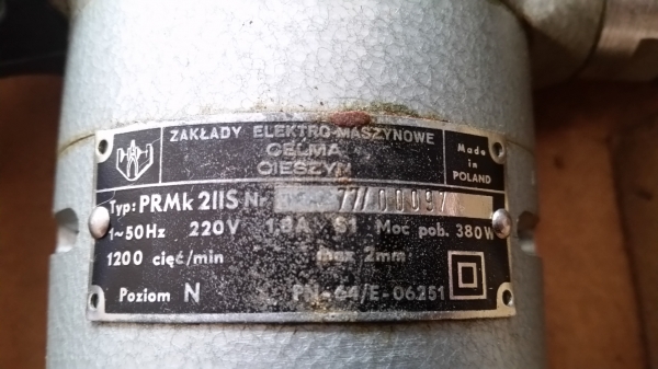 ขายเครื่องตัดแผ่นเหล็ก  ZAKLADY ELEKTRO-MASZYNOWE