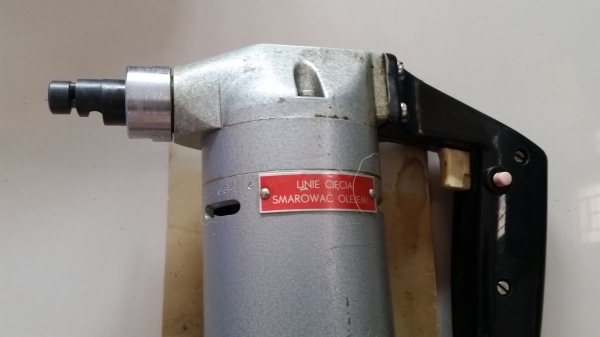 ขายเครื่องตัดแผ่นเหล็ก  ZAKLADY ELEKTRO-MASZYNOWE