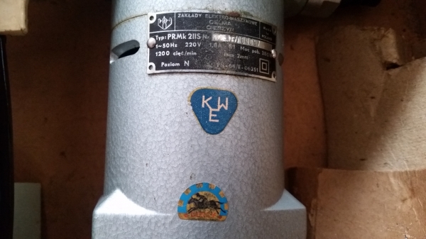 ขายเครื่องตัดแผ่นเหล็ก  ZAKLADY ELEKTRO-MASZYNOWE