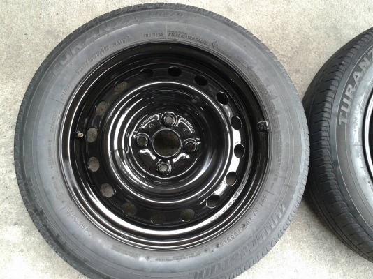 ล้อกะทะ15นิ้ว4รู100 พร้อมยาง สวยๆ 4 ล้อ ราคา 1900 บาท