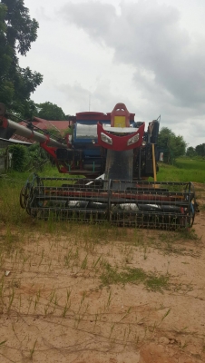 ขาย รถเกี่ยวข้าว ตัวประกอบ 2.5 ตัน  Hino 195Hp