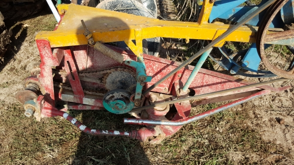 ขาย รถเกี่ยวข้าว ตัวประกอบ 2.5 ตัน Hino 195Hp ขาย รถเกี่ยวข้าว ตัวประกอบ 2.5 ตัน Hino 195Hp