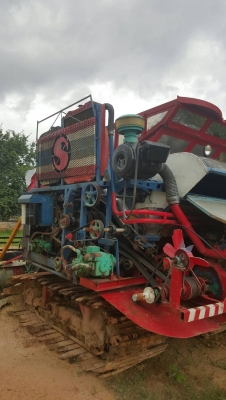 ขาย รถเกี่ยวข้าว ตัวประกอบ 2.5 ตัน Hino 195Hp ขาย รถเกี่ยวข้าว ตัวประกอบ 2.5 ตัน Hino 195Hp